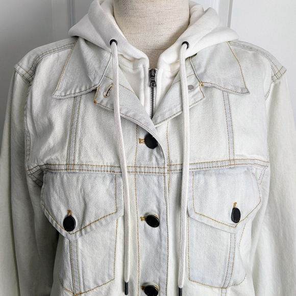 alice + olivia Jacket Denim Jean Removable Zip Out Hood Bleached Indigo L NWT - Picture 4 of 16